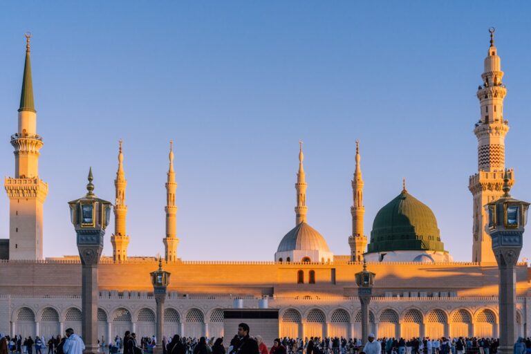 Travel Umroh Cirebon - Masjid Nabawi Madinah